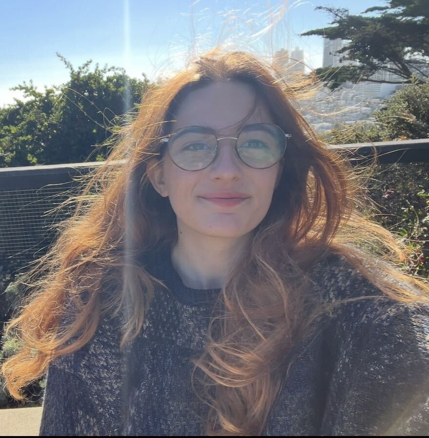 Léa Rabaron, Executive Assistant